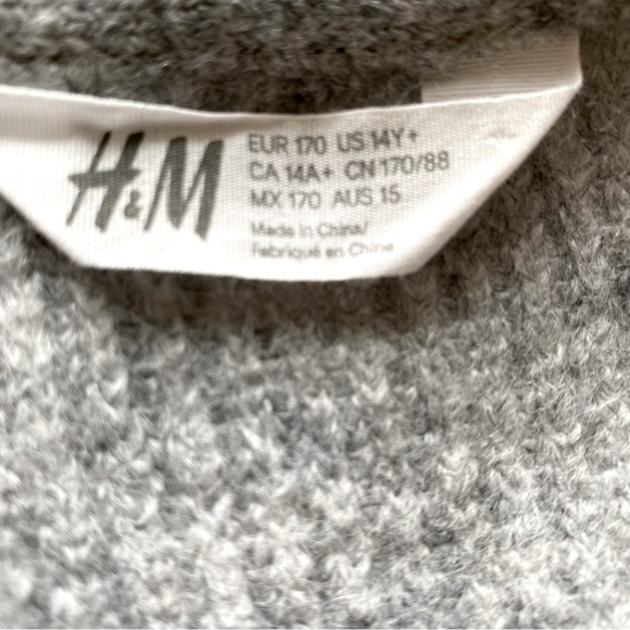 Soft grey knit sweater - Picture 7 of 7